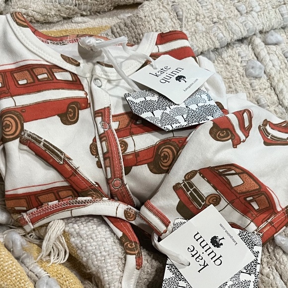 B 6   NWT Kate Quinn Gown and Hat - Picture 1 of 4